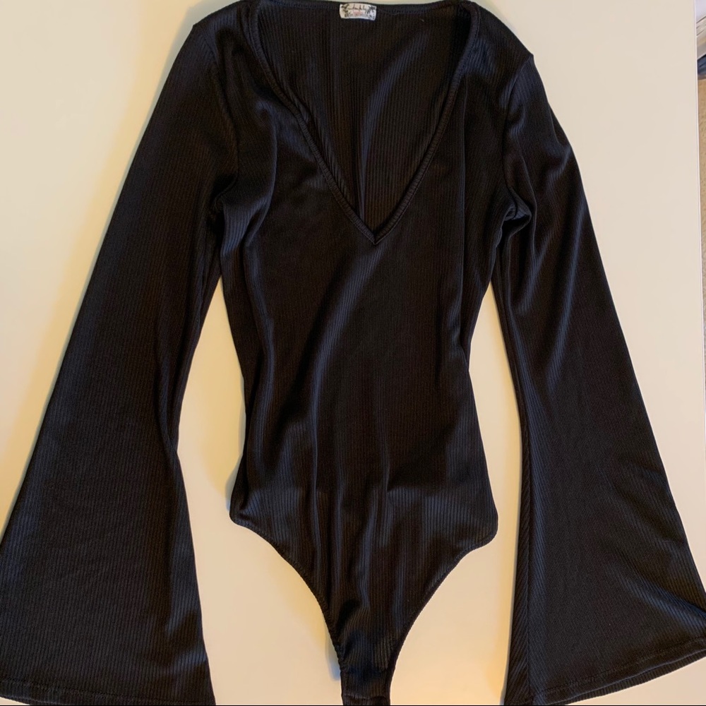 BELL SLEEVE BODYSUIT